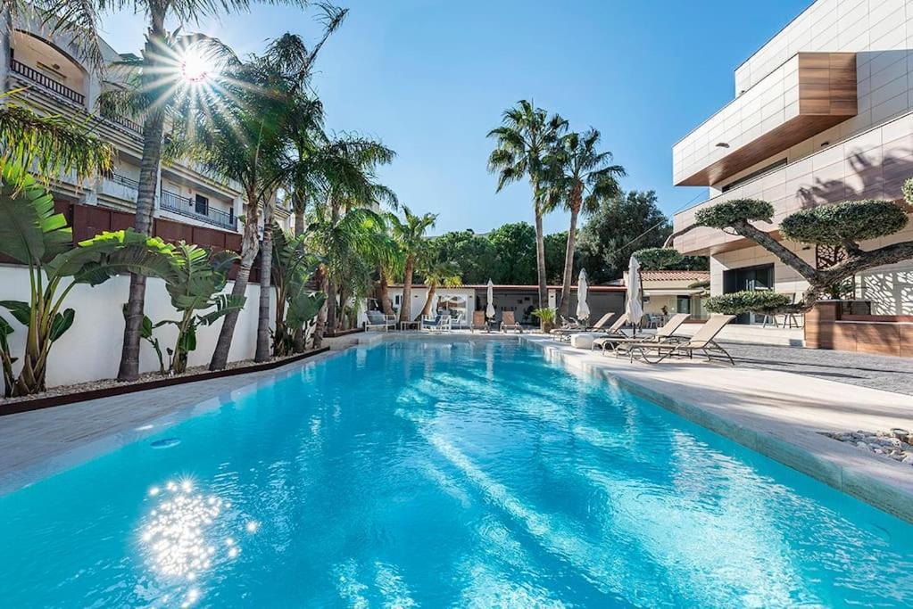 Апартаменты 5 Stelle Piscina, Jacuzzi, Wifi - 2 Min Dal Mare Миами-Плайя Экстерьер фото